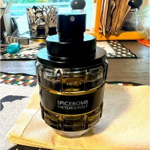 Pre-used. Viktor & Rolf 3.04 Fl. Oz. Eau De Toilette.